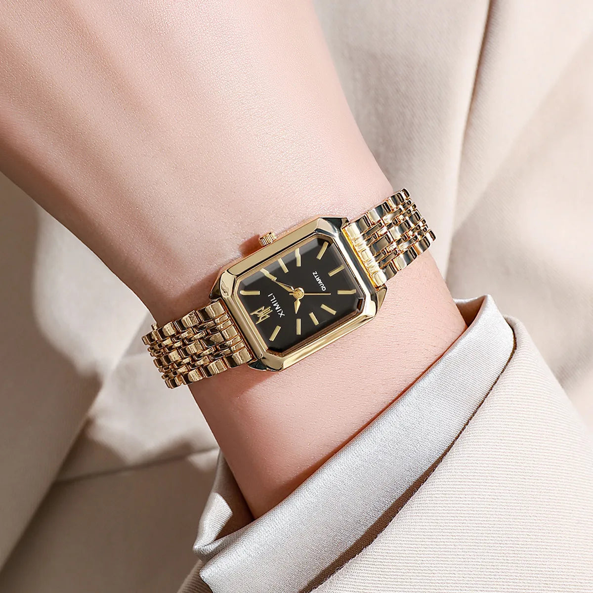 Business & Fashion wristwatch – Kvadratisk, guldfinish och högkvalitativ