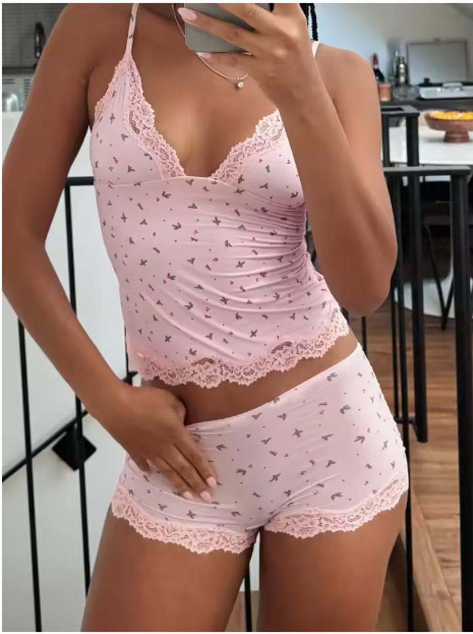 Tvådelat Sommarset för Dam – Spetslinne &  Shorts i Rosa